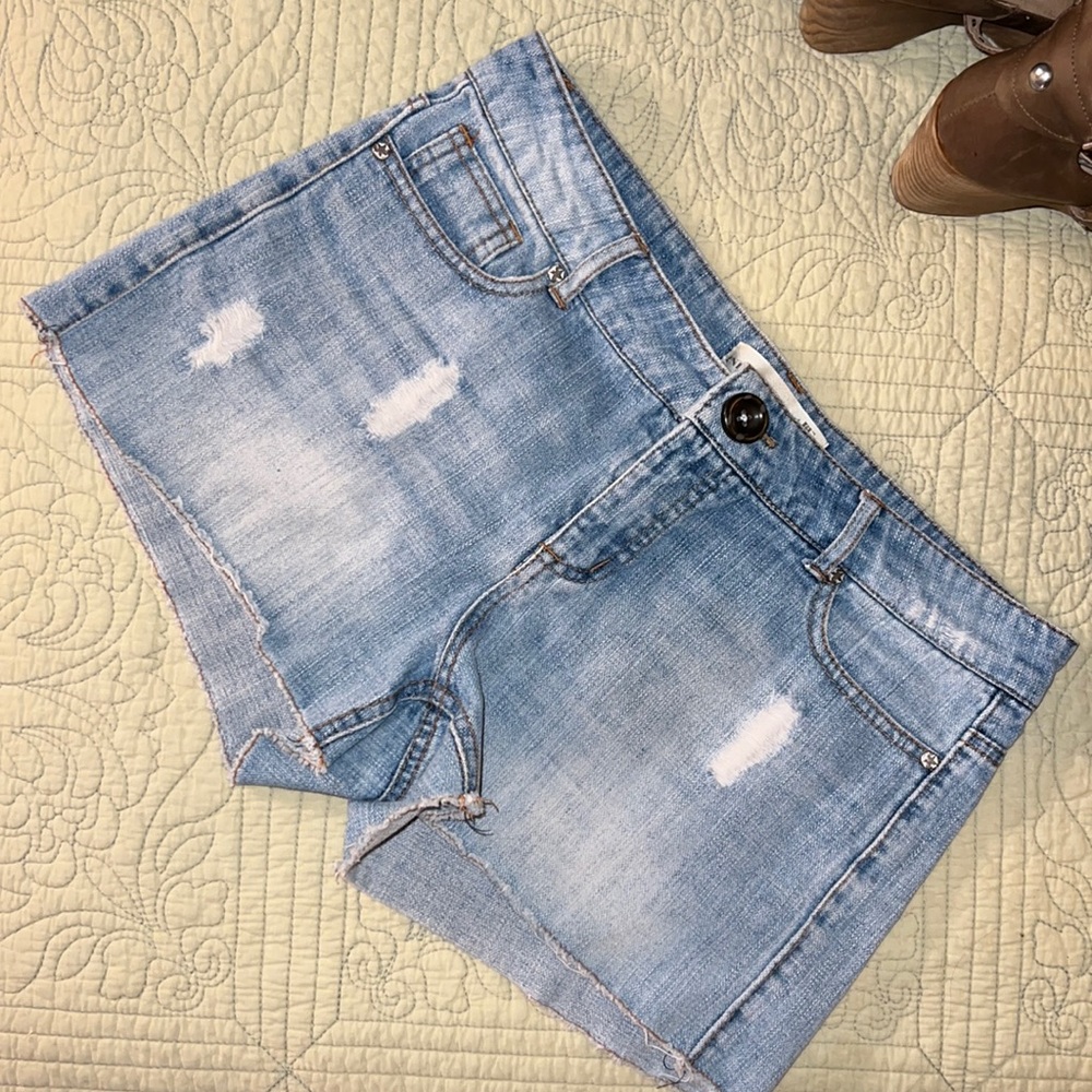 Inked & Faded Size 8 Distressed Jean Shorts